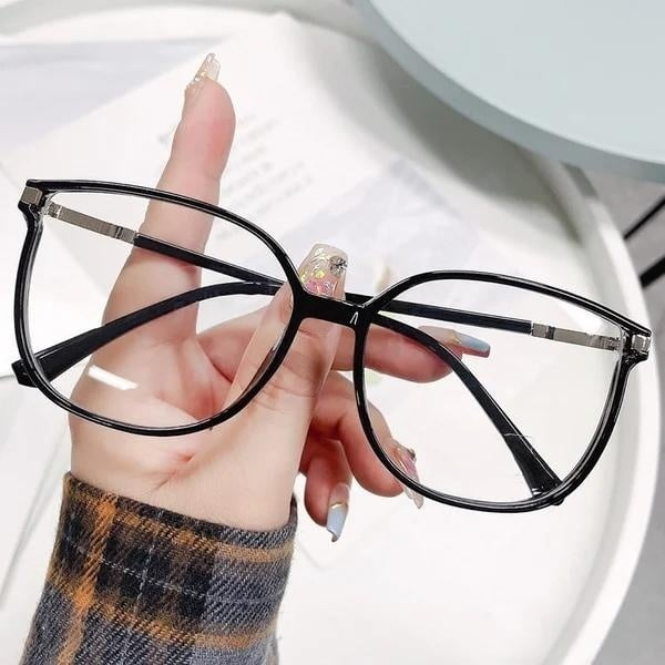 2026 New Women's Large Frame Photochromic Reading Glasses