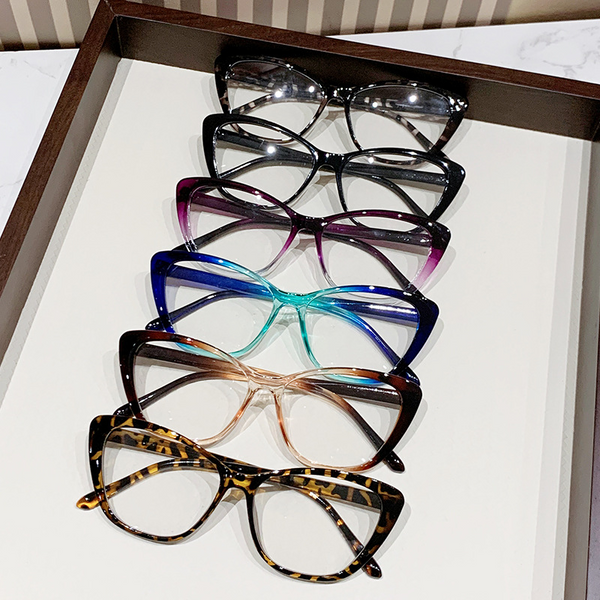 2026 Stylish Square Frame Reading Glasses for Women